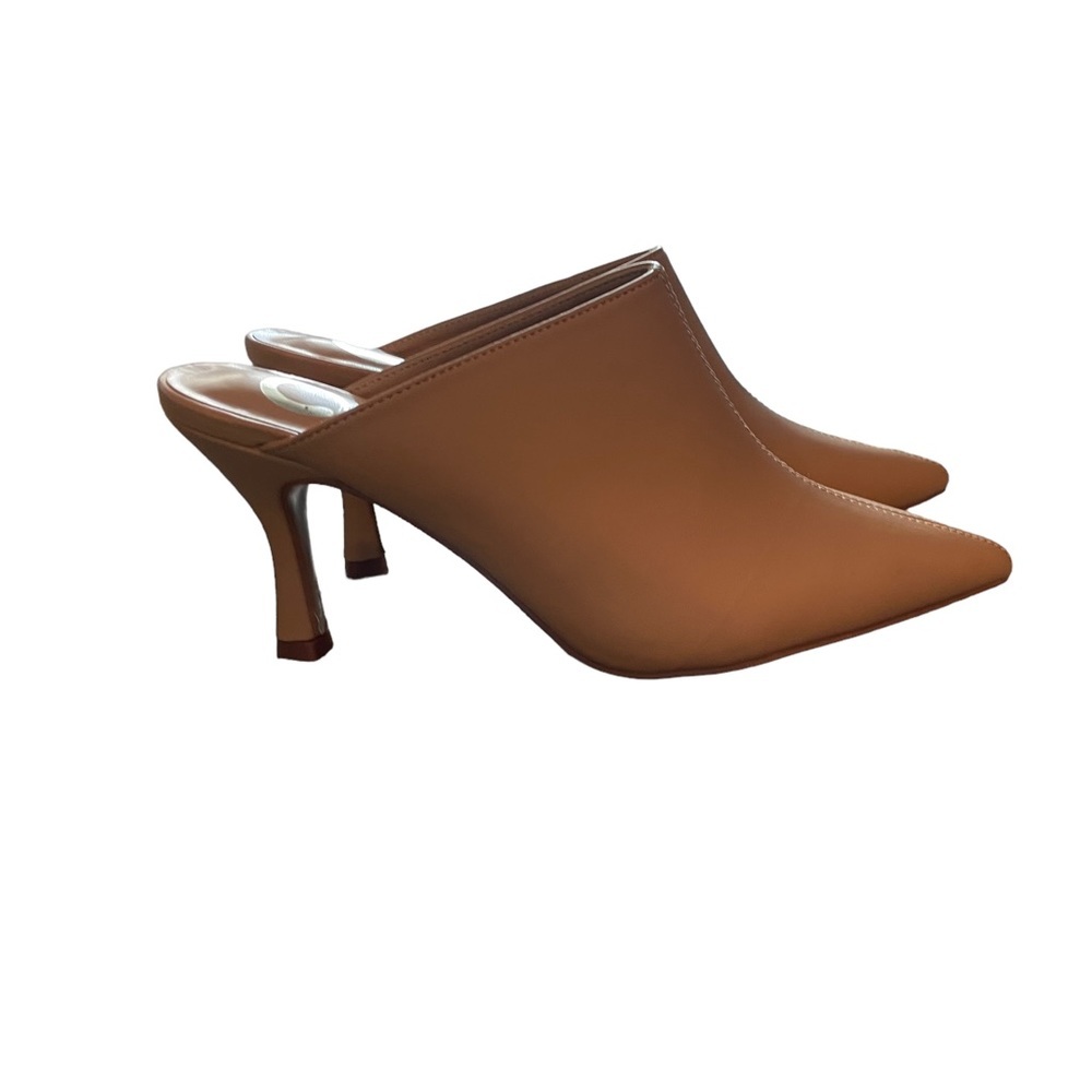 Journee Collection Shiyza Pointed Toe Mule Kitten Heel Tan Size 9 NWT - Picture 3 of 3
